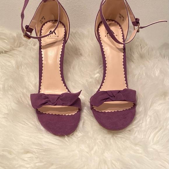 Grape straps sandals - Picture 3 of 3